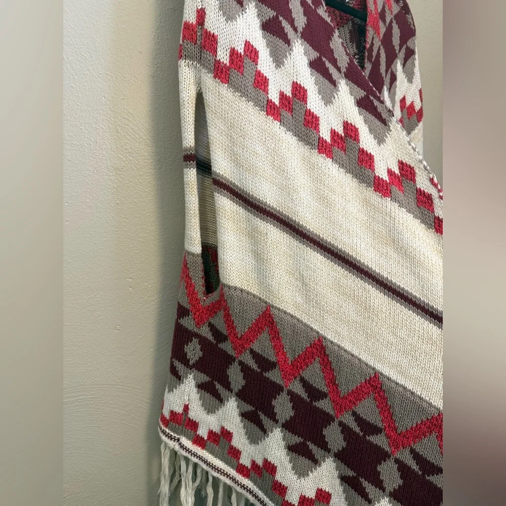American Rag Aztec Western Fringe Open Poncho Cream Red Tan Size Women’s M/L - Picture 3 of 6